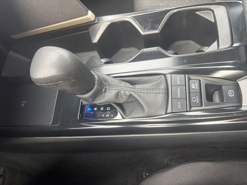 Used 2025 Toyota Camry LE image 39