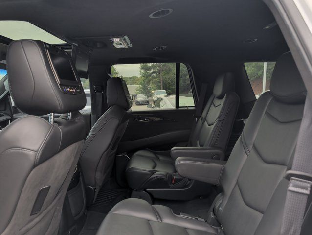 Used 2018 Cadillac Escalade Platinum AWD/4WD image 18