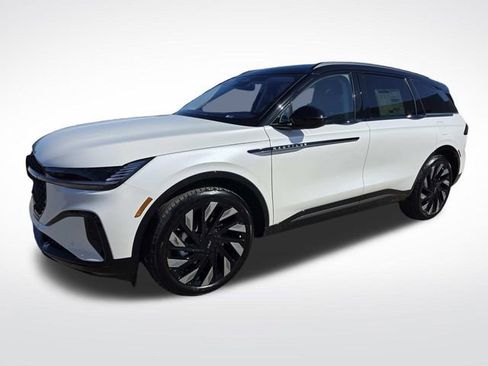 New 2026 Lincoln Nautilus Reserve w/ Jet Appearance Package image 5