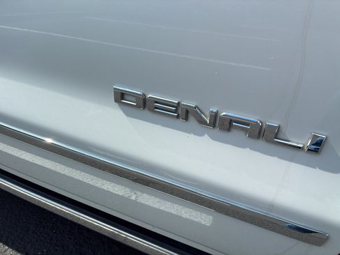 Used 2018 GMC Sierra 1500 Denali w/ Denali Ultimate Package AWD/4WD image 13