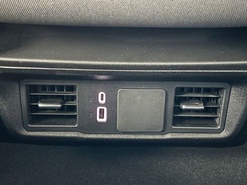 Used 2023 Chevrolet Silverado 1500 Custom image 16