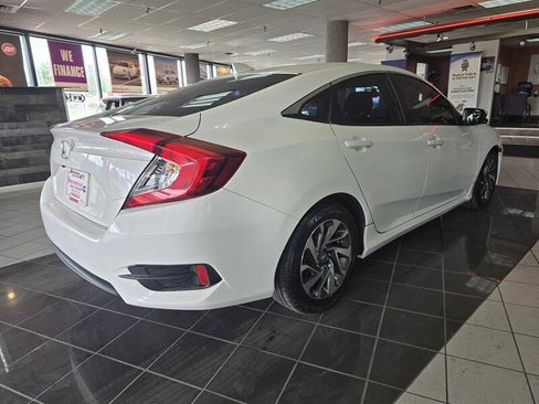 Used 2017 Honda Civic EX image 4