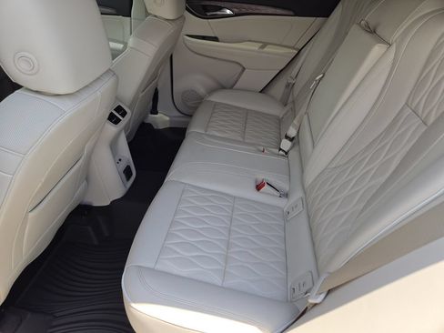 Used 2023 Buick Envision Avenir FWD image 31