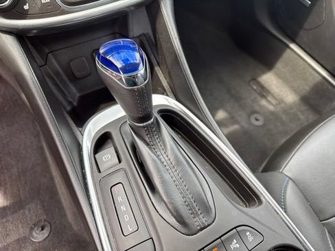 Used 2018 Chevrolet Volt Premier w/ Driver Confidence Package FWD image 21