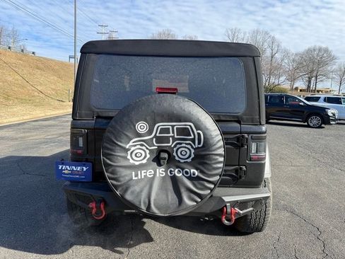 Used 2023 Jeep Wrangler Sport S image 6