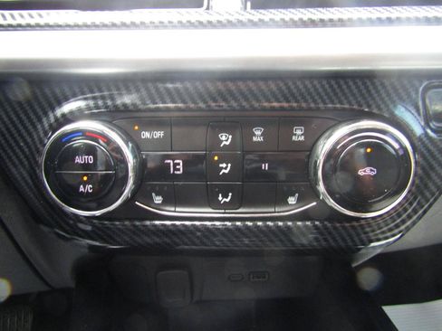 Used 2025 Chevrolet Trax LT w/ Driver Confidence Package FWD image 16