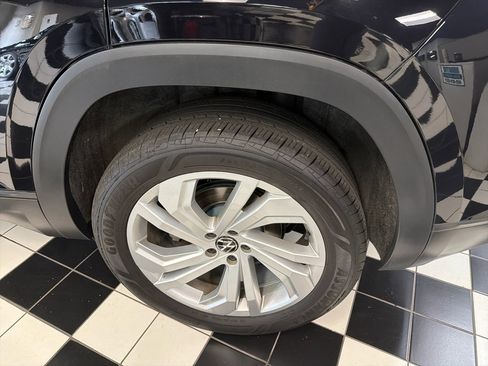 Used 2020 Volkswagen Atlas Cross Sport SEL image 11