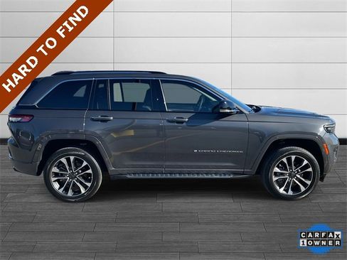 Used 2023 Jeep Grand Cherokee Overland image 2