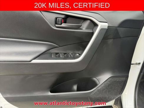 Certified 2023 Toyota RAV4 LE AWD/4WD image 19
