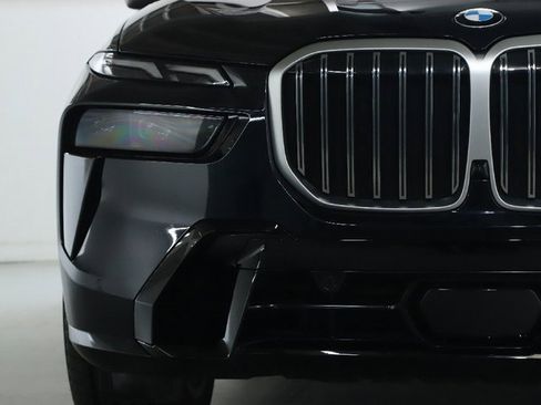 Certified 2025 BMW X7 xDrive40i w/ M Sport Package image 6