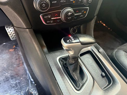 Used 2018 Dodge Charger R/T Scat Pack image 23