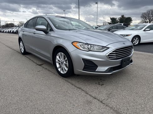 Used 2020 Ford Fusion SE image 7