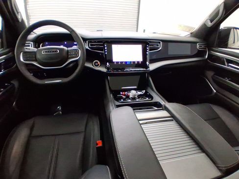 Used 2023 Jeep Wagoneer Series II image 14