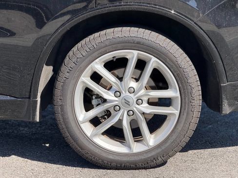 Used 2024 Dodge Durango GT RWD image 3
