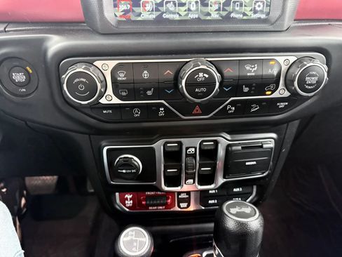Used 2021 Jeep Wrangler Unlimited Rubicon AWD/4WD image 21