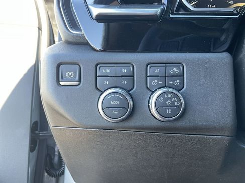 New 2026 GMC Sierra 2500 SLT AWD/4WD image 18