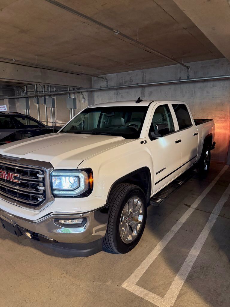 Used 2017 GMC Sierra 1500 SLT w/ SLT Premium Package AWD/4WD image 3