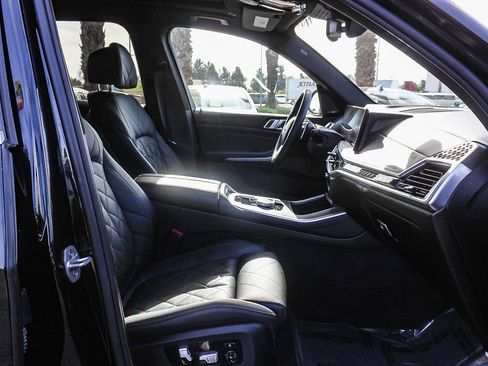 Used 2024 BMW X5 xDrive40i image 16