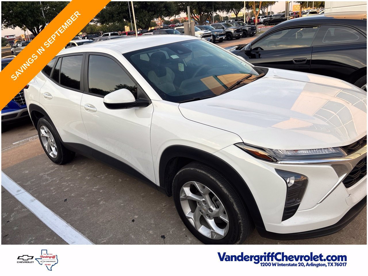 Used 2024 Chevrolet Trax LS w/ LS Convenience Package FWD image 4