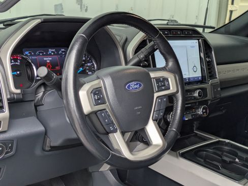 Used 2022 Ford F350 Lariat w/ Lariat Ultimate Package AWD/4WD image 23