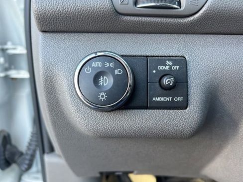 Used 2014 Chevrolet Traverse LT image 10