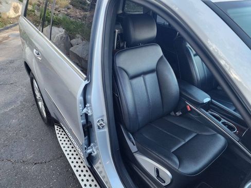 Used 2010 Mercedes-Benz GL 450 4MATIC image 25