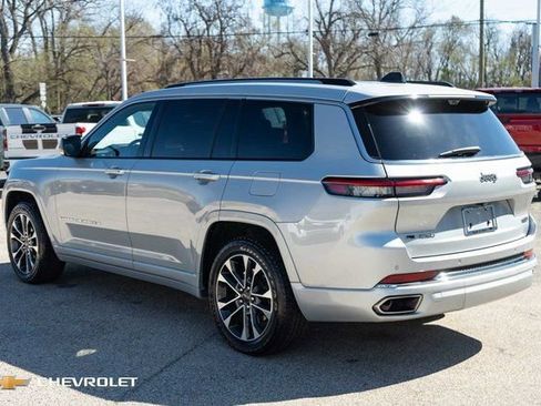 Used 2023 Jeep Grand Cherokee L Overland w/ Advanced Protech Group III image 9