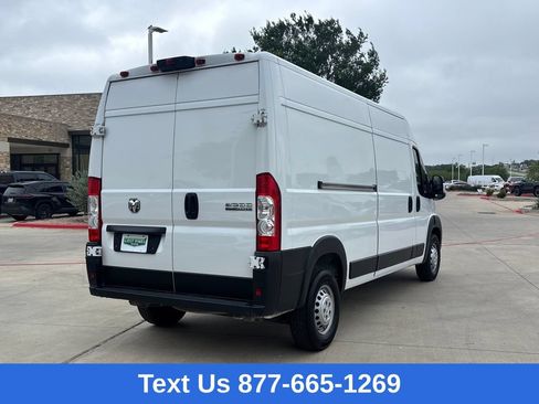 Used 2024 RAM ProMaster 2500 w/ Convenience Group FWD image 4
