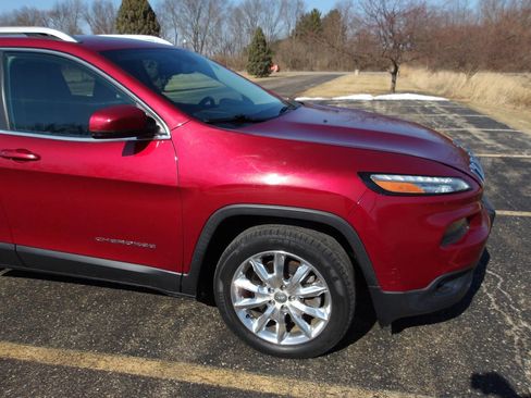 Used 2014 Jeep Cherokee Limited image 30