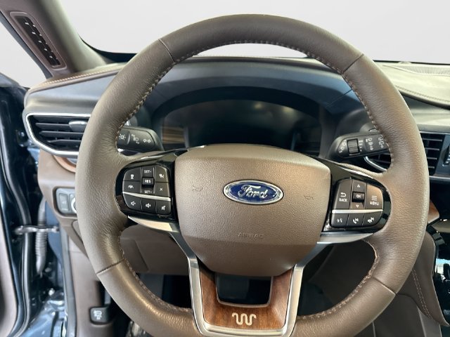 Used 2022 Ford Explorer King Ranch w/ Premium Technology Package AWD/4WD image 14