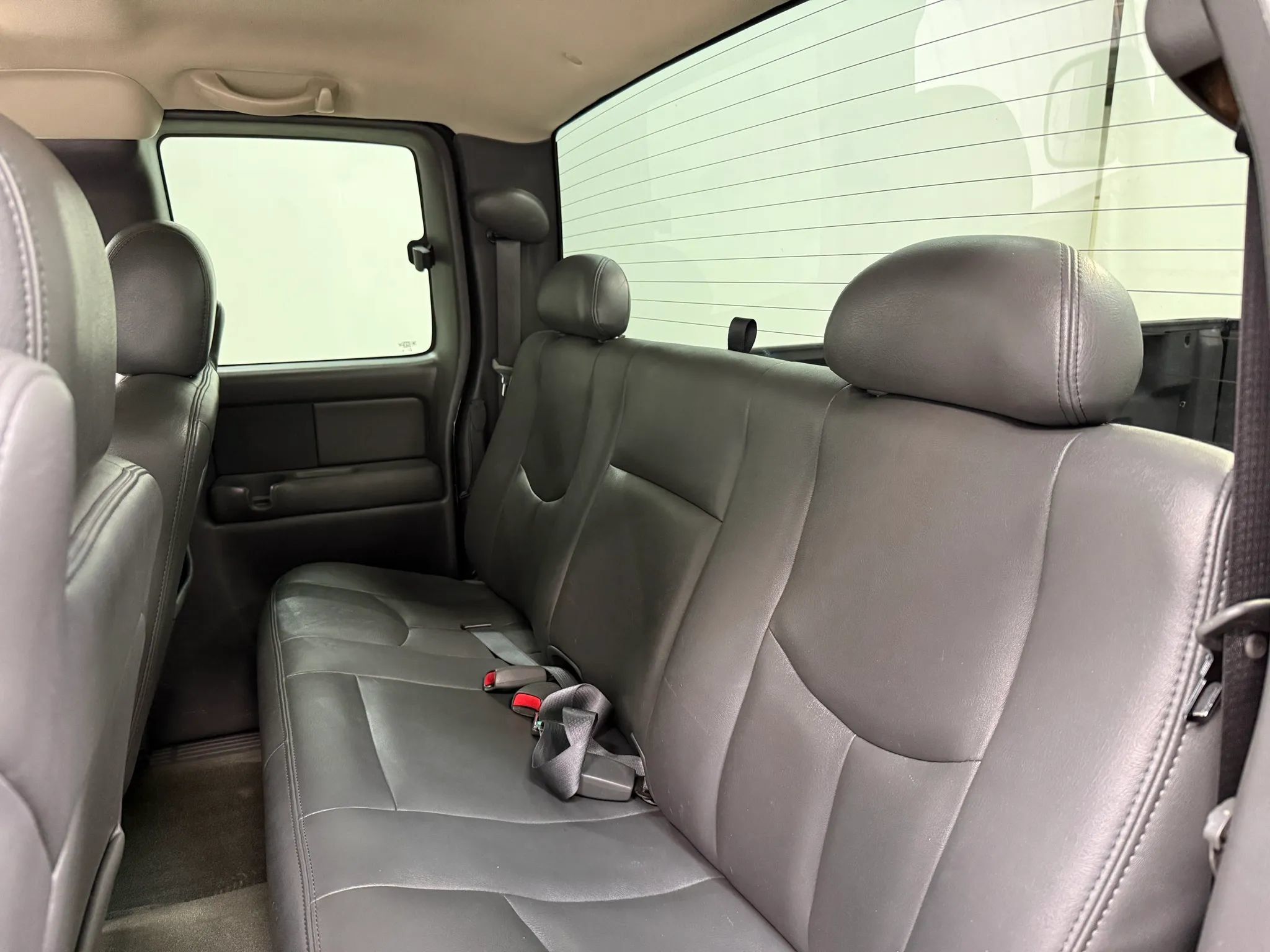 Used 2004 Chevrolet Silverado 1500 SS AWD/4WD image 16