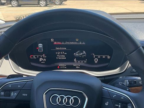 Used 2021 Audi Q5 2.0T Premium Plus w/ Premium Plus Package AWD/4WD image 19