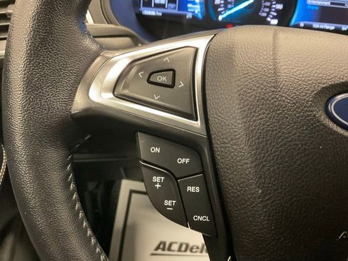 Used 2023 Ford Edge Titanium image 20