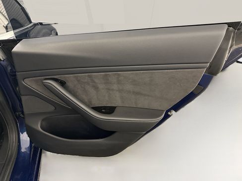 Used 2018 Tesla Model 3 Long Range image 30