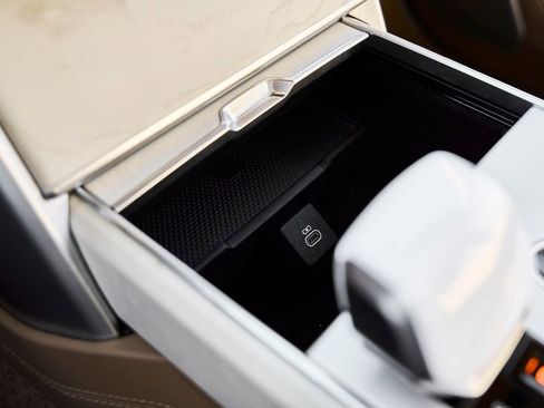 Used 2024 Land Rover Range Rover SV image 71