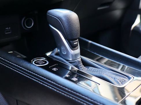Used 2021 Nissan Kicks SV FWD image 49