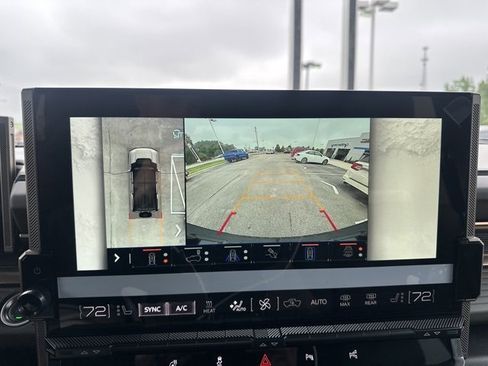 New 2025 GMC Hummer EV 2X image 27