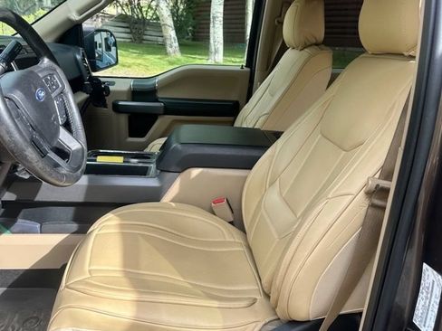 Used 2015 Ford F150 XLT w/ Equipment Group 302A Luxury AWD/4WD image 6