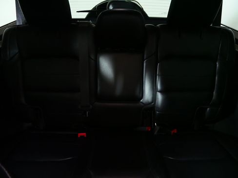 Used 2020 Jeep Wrangler Unlimited Sahara AWD/4WD image 13