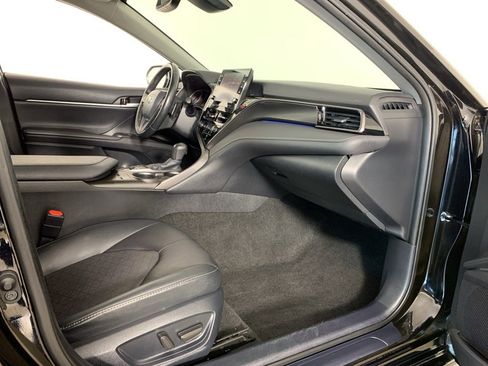 Used 2023 Toyota Camry XSE image 22