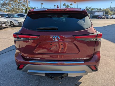 Used 2022 Toyota Highlander Platinum image 5