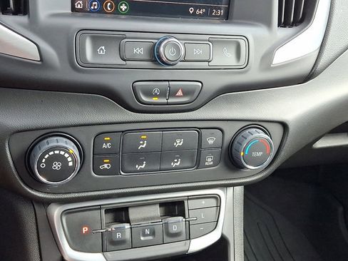 Certified 2022 GMC Terrain SLE image 15