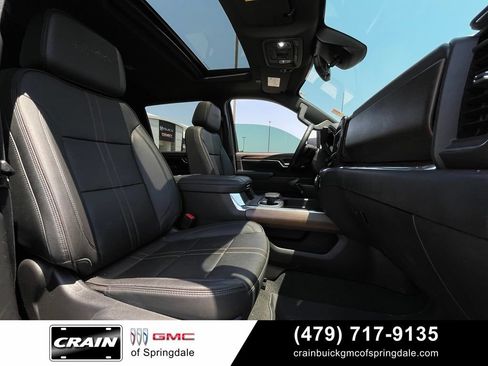 Used 2024 Chevrolet Silverado 2500 High Country w/ High Country Premium Package AWD/4WD image 30