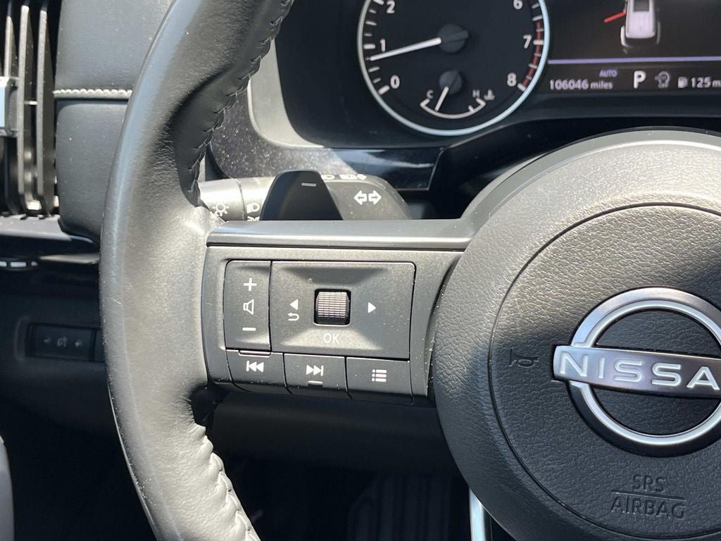 Used 2024 Nissan Pathfinder SV AWD/4WD image 16