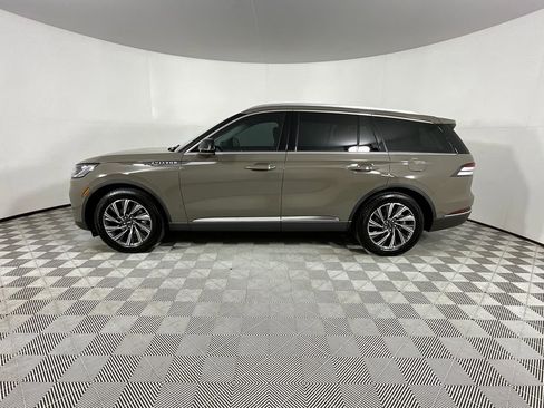 Used 2025 Lincoln Aviator 2WD w/ Equipment Group 101A image 2