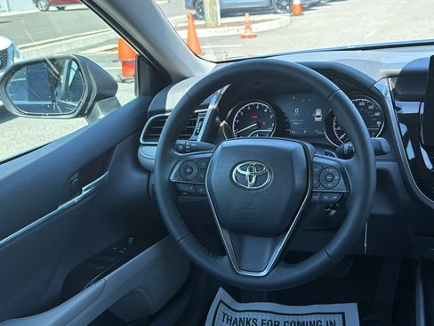 Used 2024 Toyota Camry SE AWD/4WD image 22