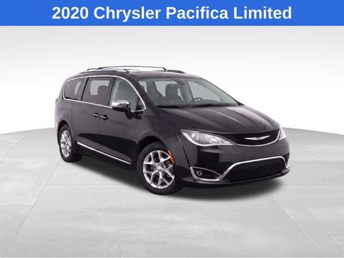 Used 2020 Chrysler Pacifica Limited FWD image 2