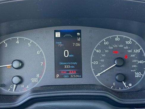 Used 2025 Toyota Corolla LE FWD image 21