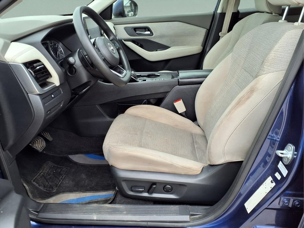 Used 2022 Nissan Rogue SV FWD image 21