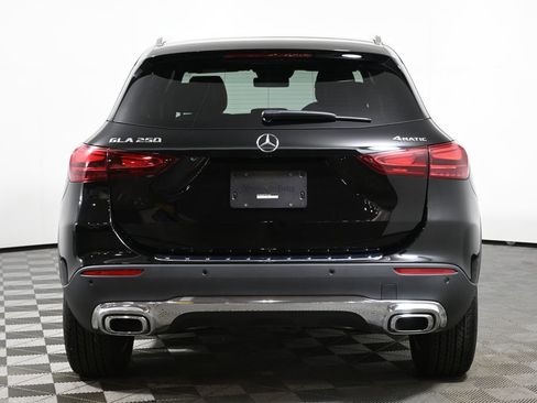 Used 2025 Mercedes-Benz GLA 250 4MATIC image 6